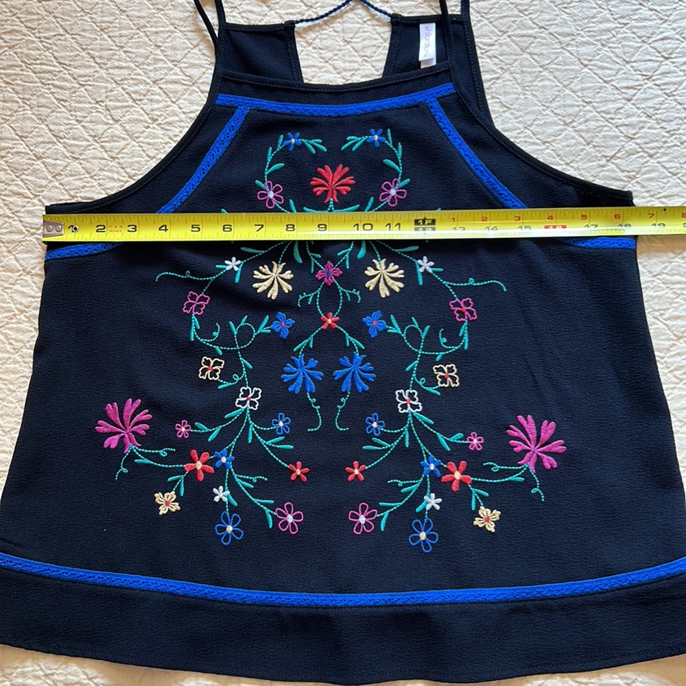 NWOT Embroidered Summer Top, Black w/ Vibrant Florals, Size M. - Picture 2 of 6